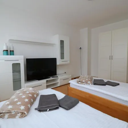 Kompass A 402-403 Apartment *