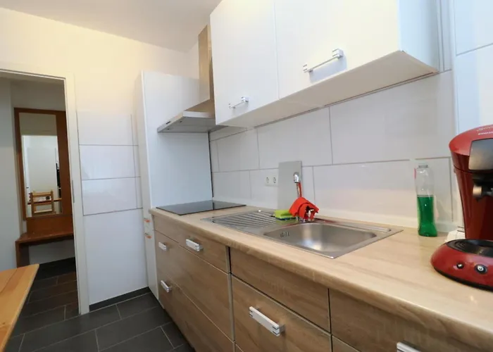 Kompass A 402-403 3* אסן